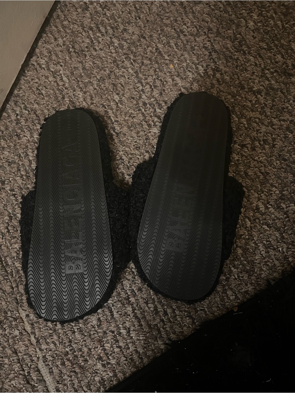 Balenciaga Black Sherpa Slide Sandals with White and Red Logo - Picture 3 of 3